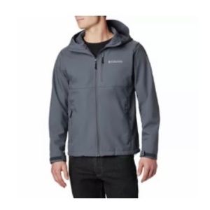 Men’s Soft shell Columbia Jacket. Like new, from smoke free home.